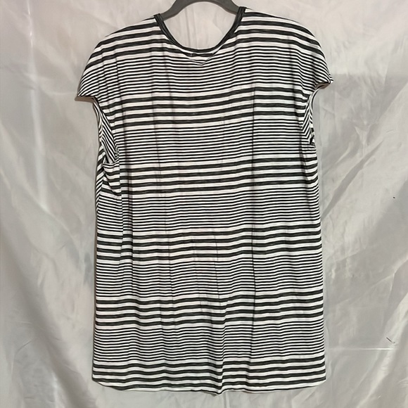 Max Studio Gray/White Striped Top, Size 2X, NWT, MAKE AN OFFER!!! - Picture 6 of 8